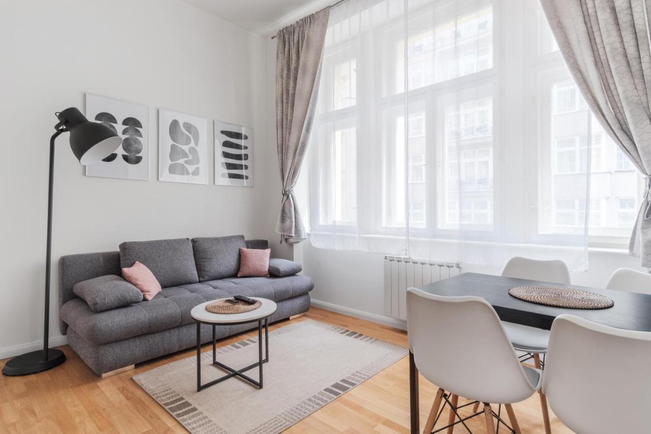 Luminous Apartment For 2 Near Wenceslas Square By Prague Days Esterno foto